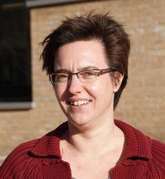 Dr Katrin Deinhardt
